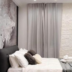 Camera con letto king size
